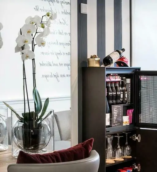 Juniorsviitti, Fredriksten Hotell