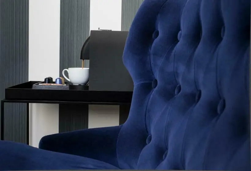 Perhehuone, Fredriksten Hotell