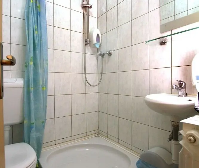 اتاق استاندارد, Guest House Ivac Inn Zagreb Airport
