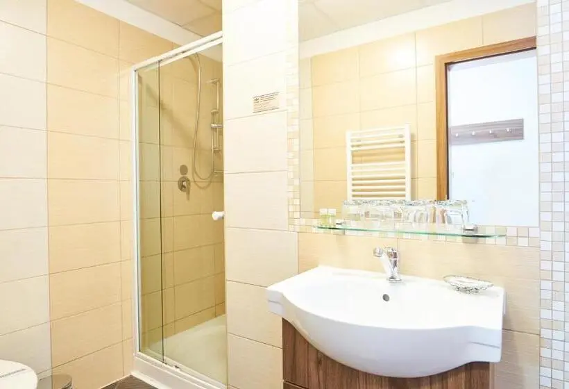 スタンダード４人部屋, Wellness Hotel Kocanda