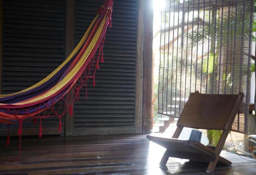 舒适三人间, Luz De Luna