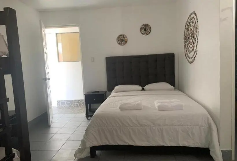 エコノミー４人部屋, Pico Alto, La Planicie