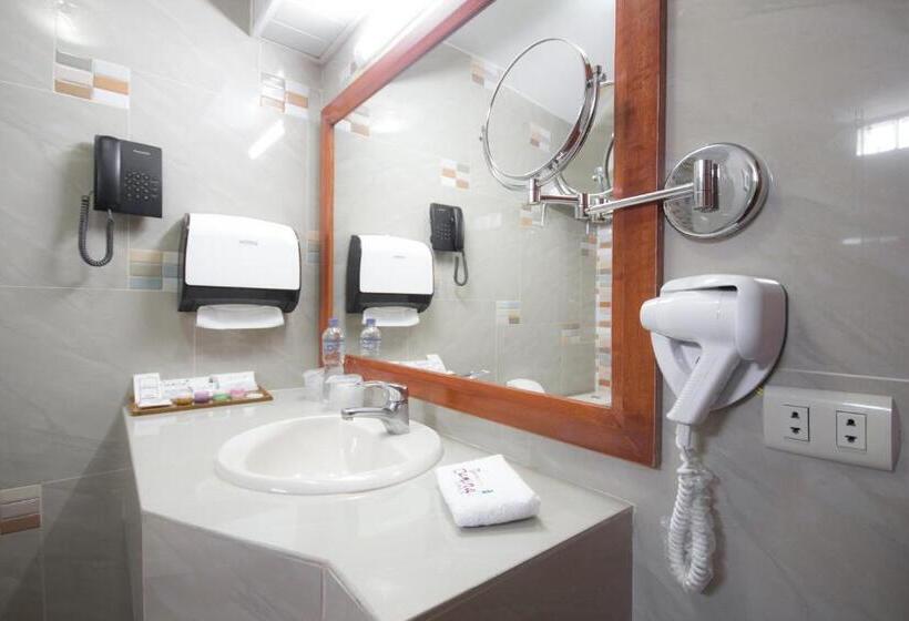 سوییت لوکس, Samiria Jungle