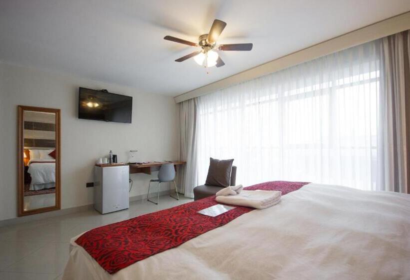 سوییت لوکس, Samiria Jungle