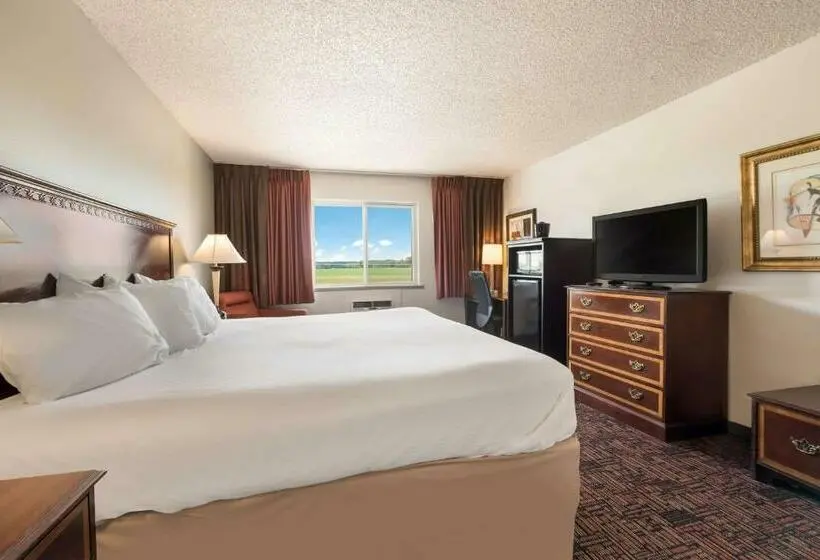 キングサイズベッドのスタンダードルーム, Surestay Hotel By Best Western Thomson