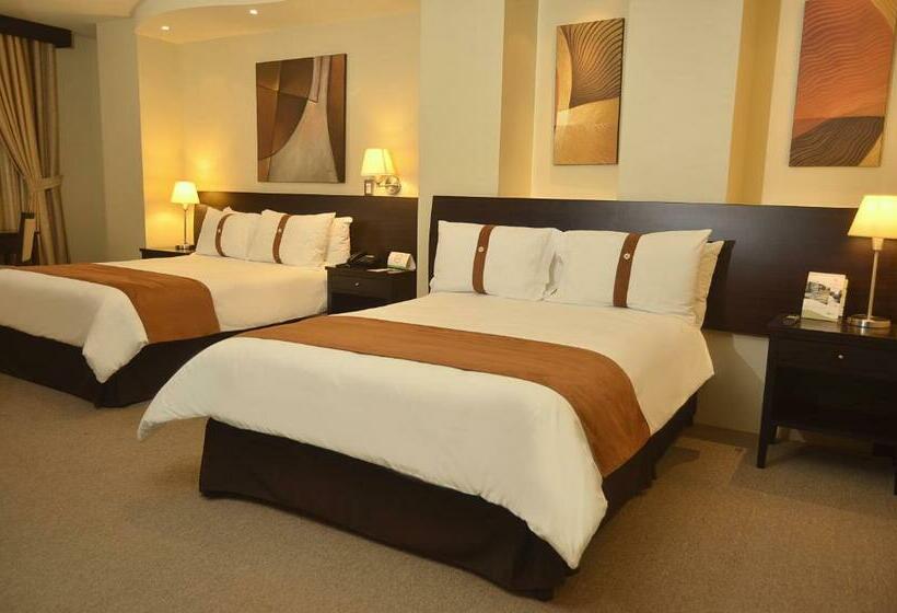 标准间, Zamorano Real