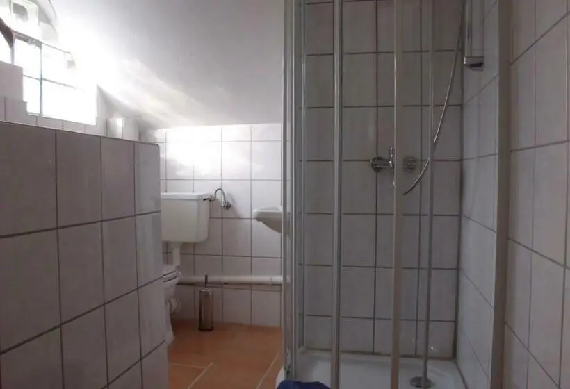 ファミリールーム, Zur Alten Fuldaschleife