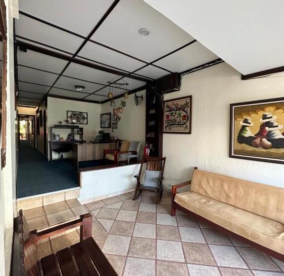 اتاق خانوادگی, Pacande B&b