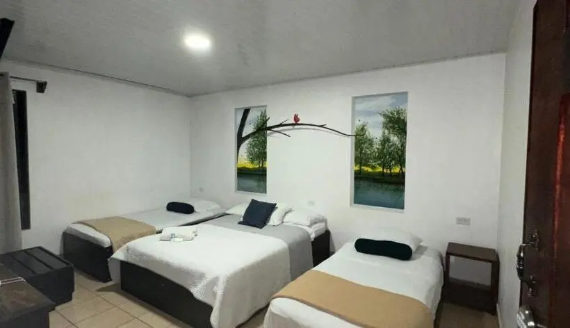 اتاق سوپریور چهار تخته, Pacande B&b