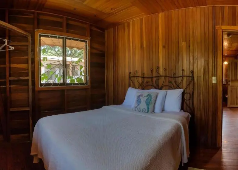Talo 2 Makuuhuonetta, Sueño Grande B&b