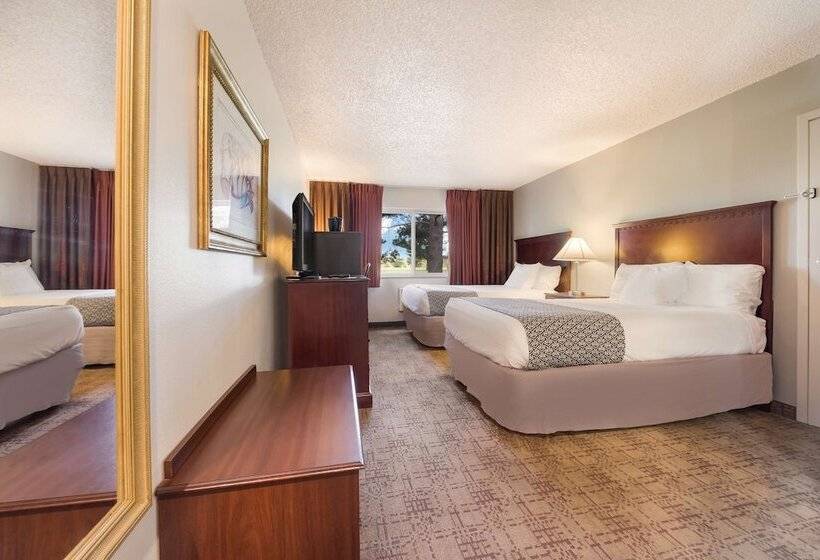 带2个双人床的标准工作室, Surestay Hotel By Best Western Thomson