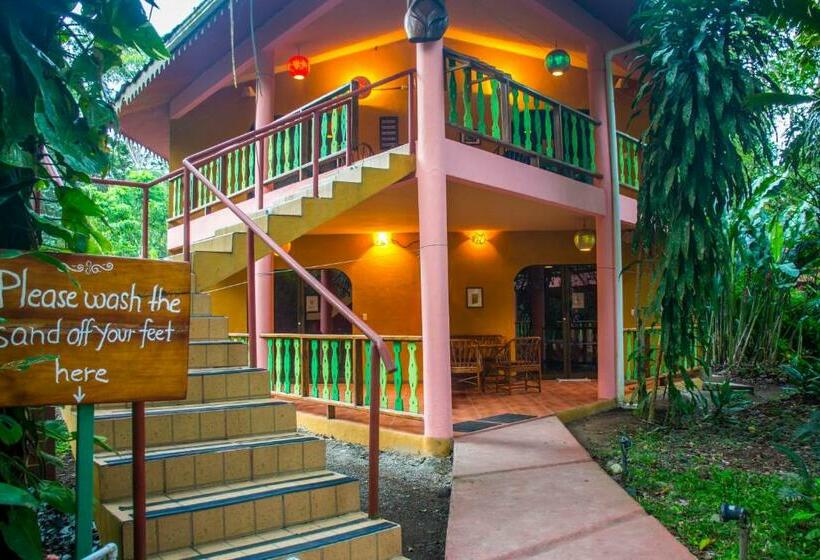 2ダブルベッドのスタンダードルーム, The Goddess Garden Eco Resort