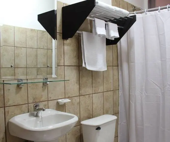 اتاق استاندارد سه نفره, Boutique Hotel Calle 20