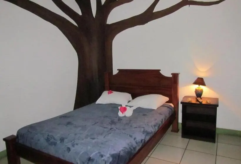 اتاق استاندارد یک نفره, Hostel Shakti
