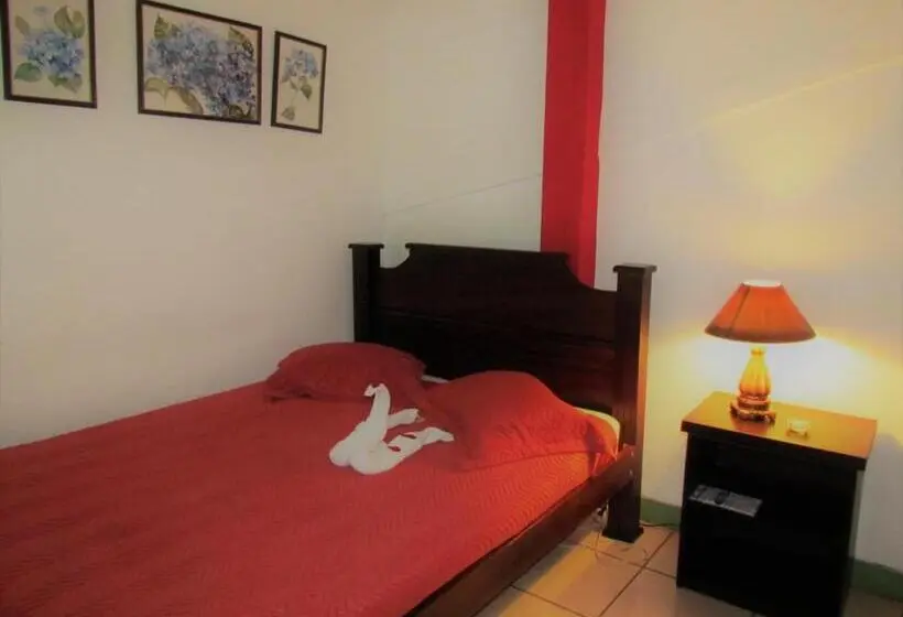 اتاق استاندارد یک نفره, Hostel Shakti