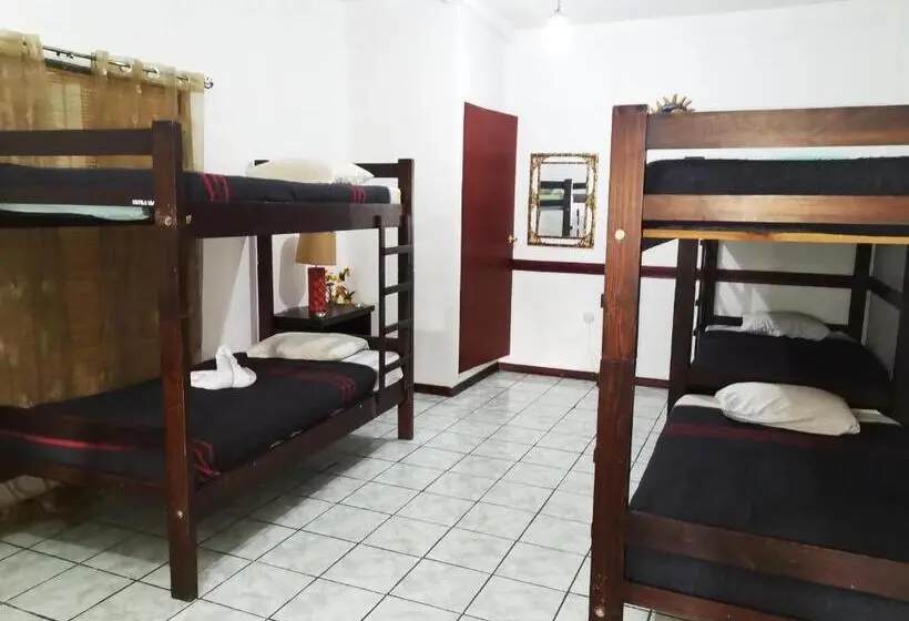Economy Quadruple Room, Hostel Shakti