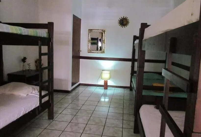 Economy Quadruple Room, Hostel Shakti