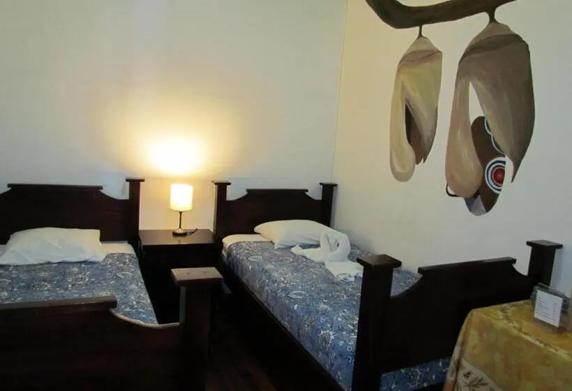 اتاق استاندارد با سرویس بهداشتی مشترک, Hostel Shakti