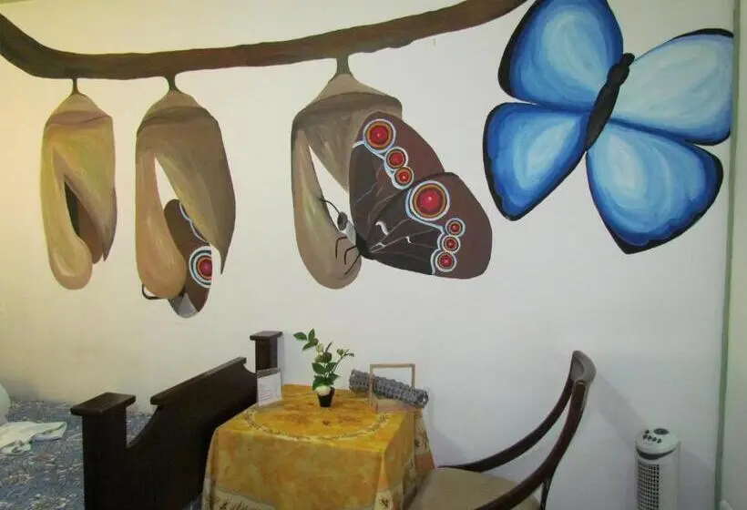 اتاق استاندارد با سرویس بهداشتی مشترک, Hostel Shakti