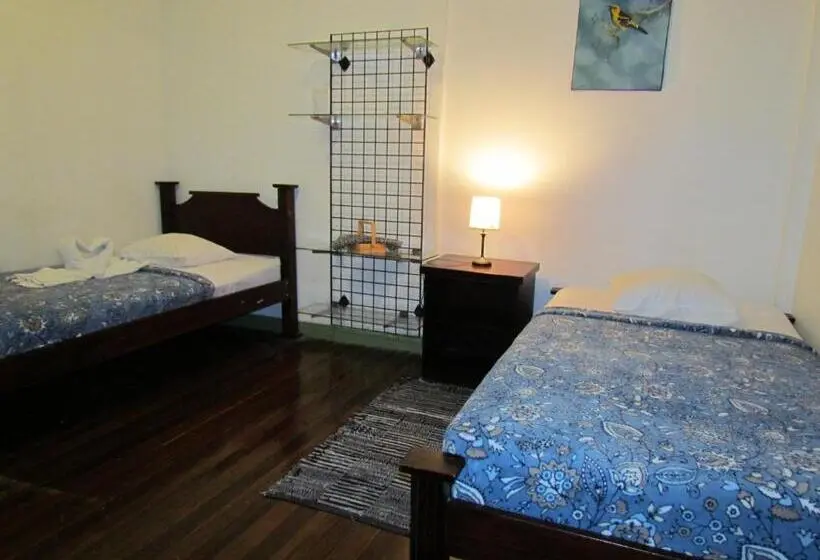 اتاق استاندارد با سرویس بهداشتی مشترک, Hostel Shakti