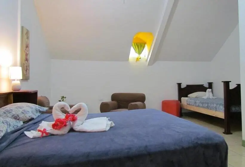 اتاق لوکس, Hostel Shakti