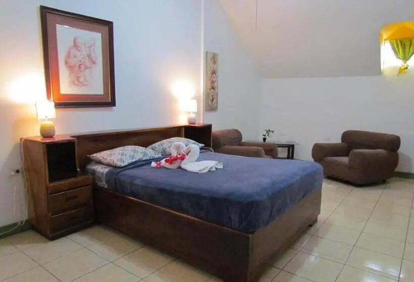 اتاق لوکس, Hostel Shakti