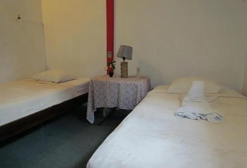 اتاق استاندارد چهار تخته, Hostel Shakti