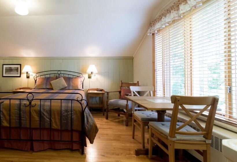 コンフォートトリプルルーム, Auberge Le Lupin Self Check In