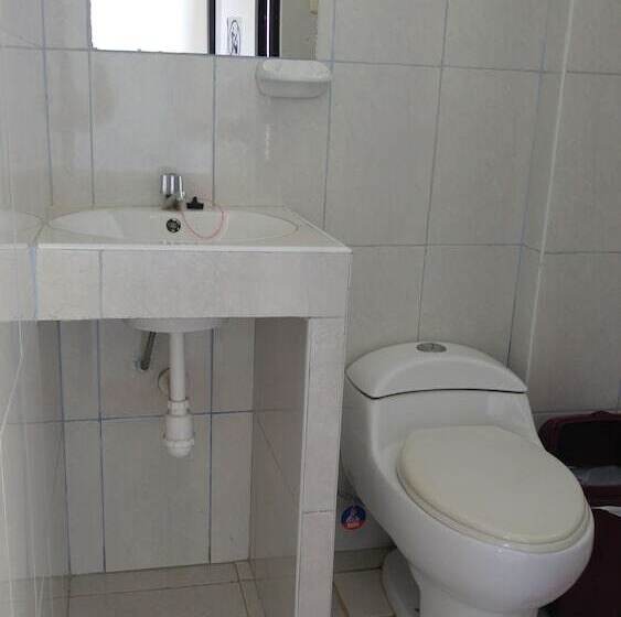 اتاق استاندارد سه نفره, Chimicuas House