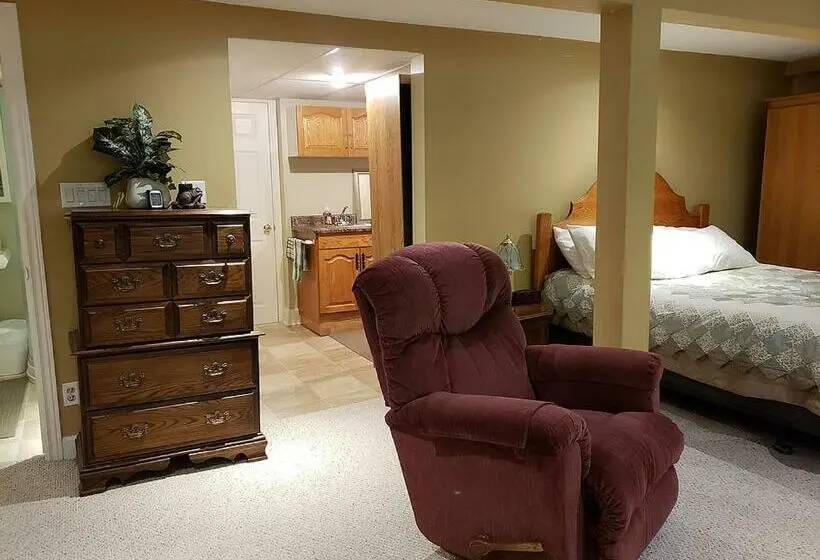 Juniorsviitti, Forest Hill Bed And Breakfast