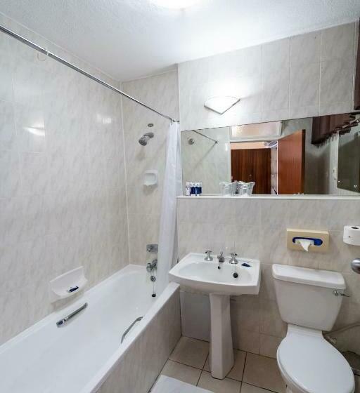 اتاق خانوادگی با چشم‌انداز دریا, Gooderson Tropicana