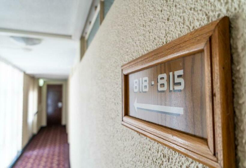 اتاق خانوادگی با چشم‌انداز جانبی دریا, Gooderson Tropicana