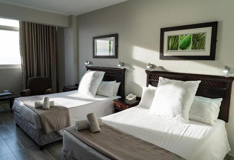 اتاق لوکس خانوادگی, Gooderson Tropicana