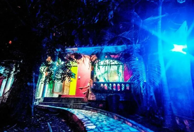 تختخواب در اتاق مشترک, 04 Hostel   Central Park