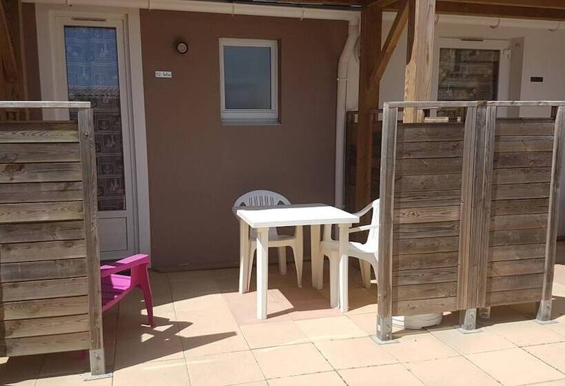 استودیوی استاندارد, La Vigie Vacances