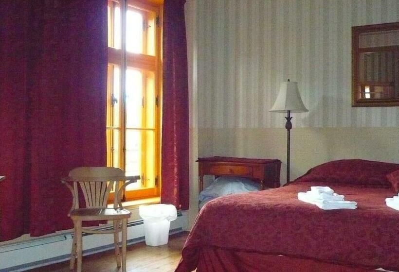 اتاق استاندارد با تخت بزرگ, L'intendant