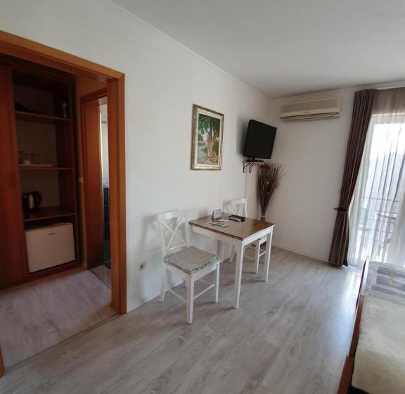 标准间带阳台, Villa Julian