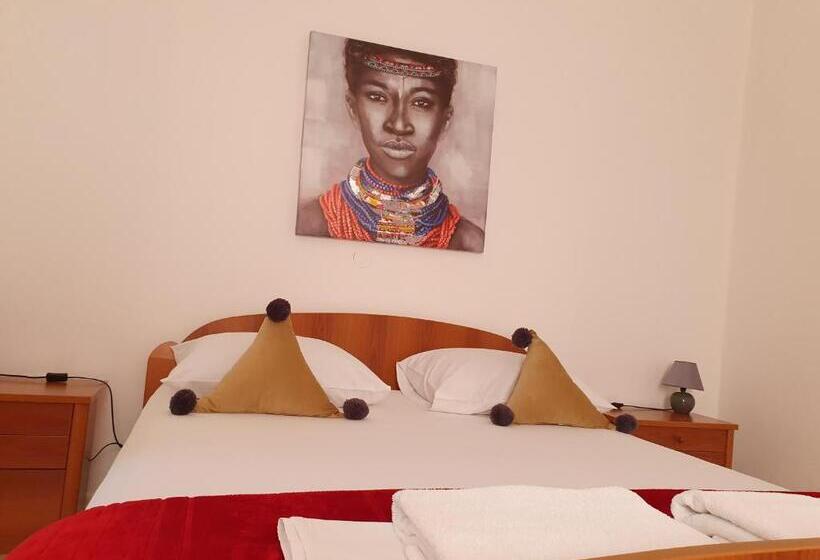 标准间, Villa Julian