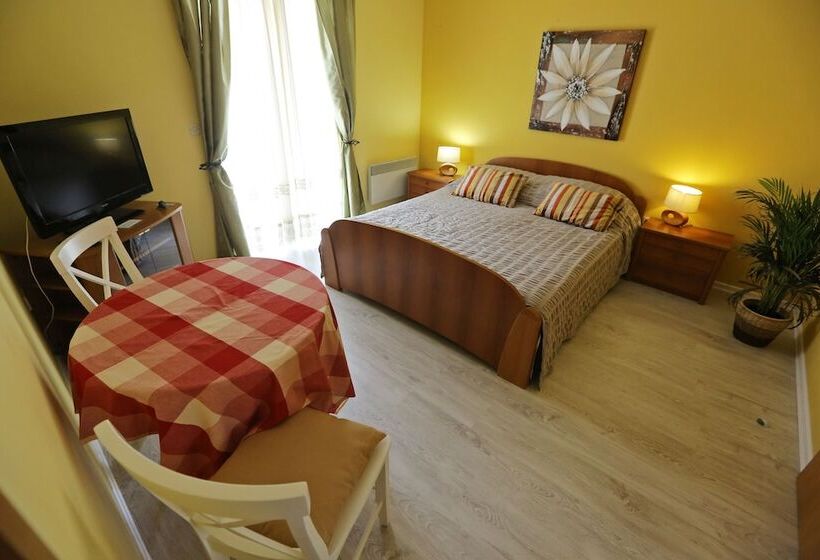 标准间带阳台, Villa Julian