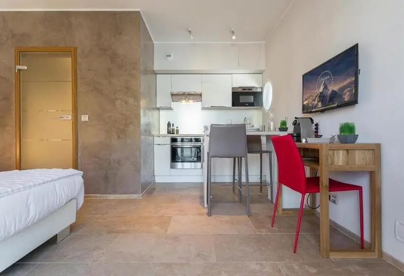 Superior studio with balcony, Villa Velvet