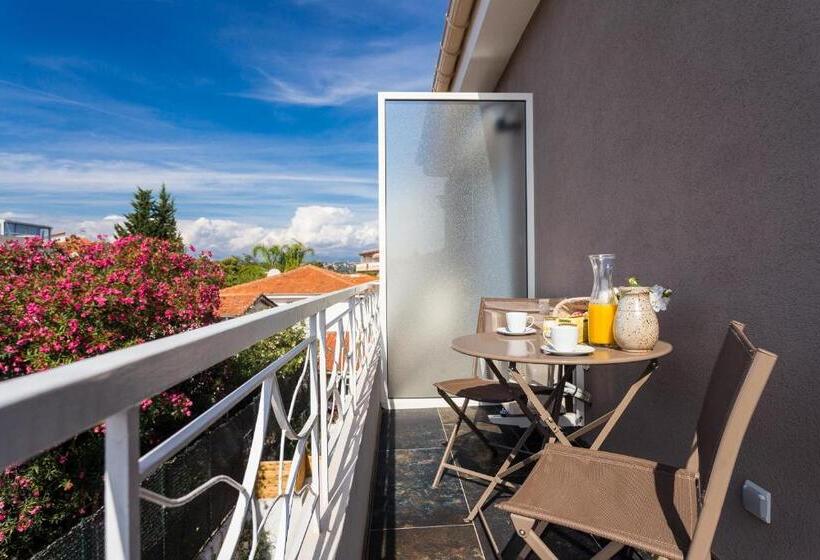 Superior studio with balcony, Villa Velvet