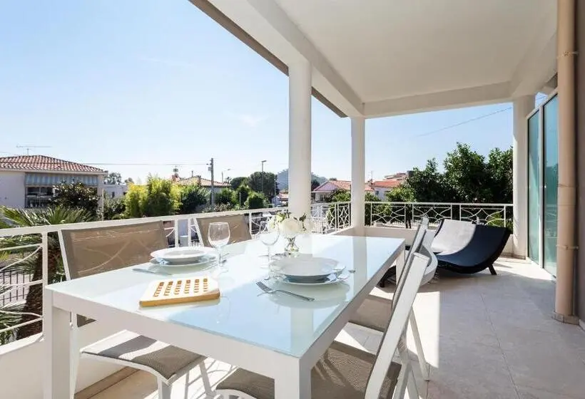 استودیو استاندارد با تراس, Villa Velvet
