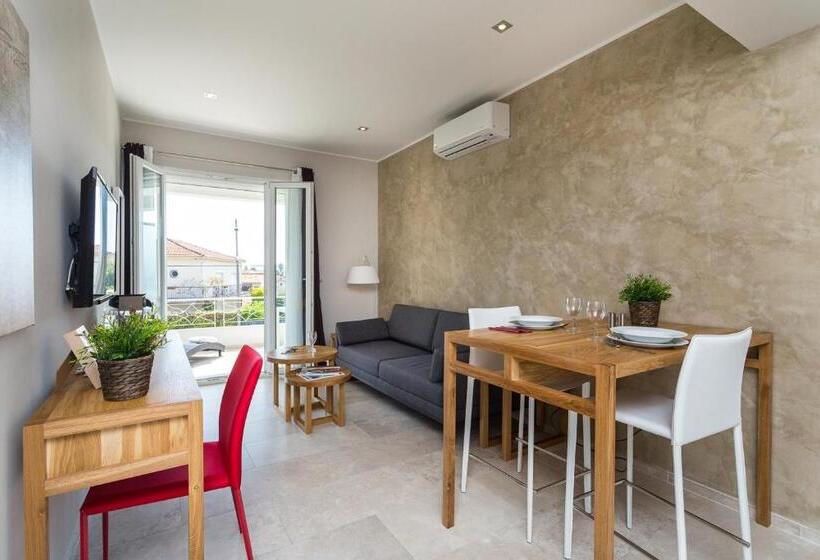 آپارتمان 1 خوابه با تراس, Villa Velvet
