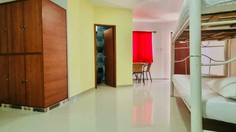 ファミリールーム, Hostel Green Light