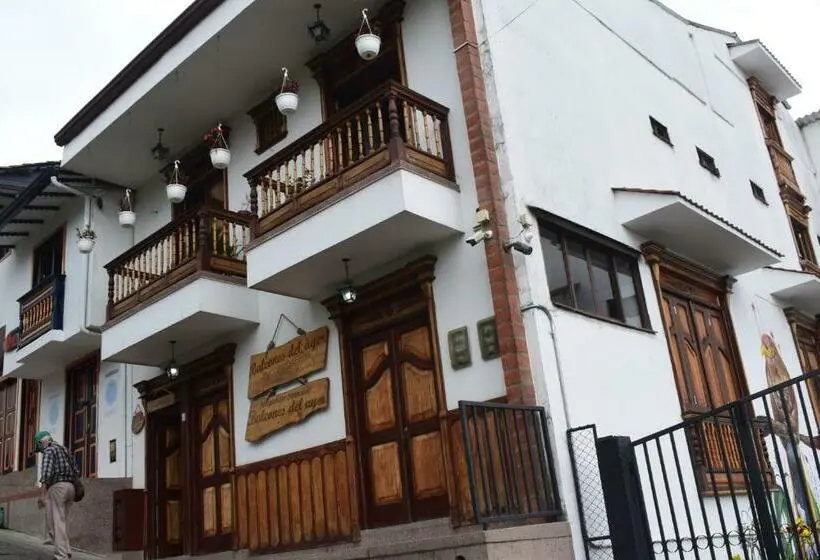 ファミリールーム, Balcones Del Ayer