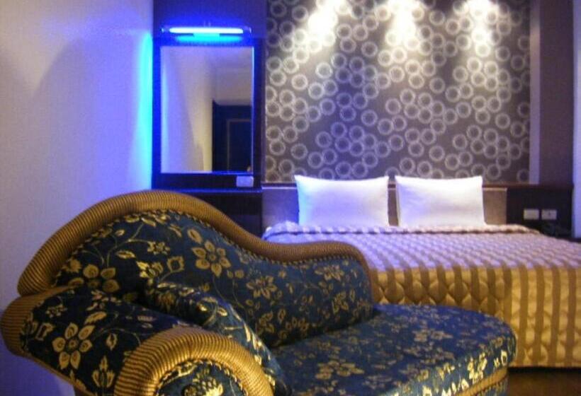 اتاق لوکس, Baseball