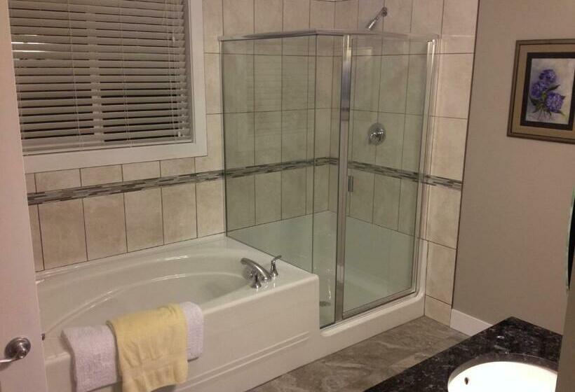 סוויטה נוף לגינה, Brookside Inn Boutique