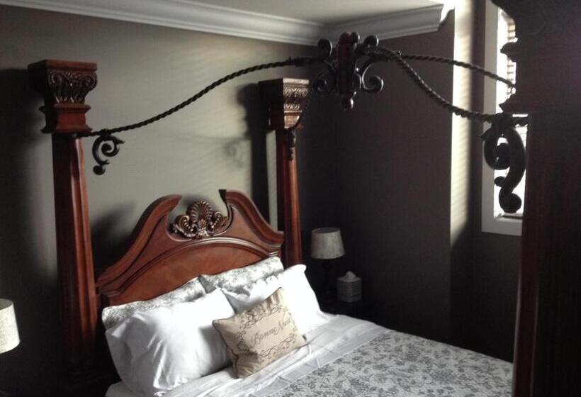 デラックススイート, Brookside Inn Boutique