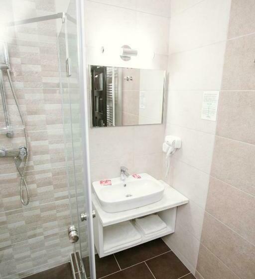 חדר משפחתי דלוקס, Complex Turistic Monaco