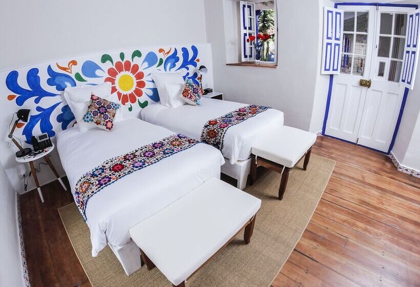 Номер Superior, El Retablo